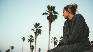 15 signs you're dating a true CALIFORNIA GIRL